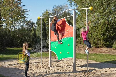 戶外兒童非標（biāo）定製（zhì）攀岩設備