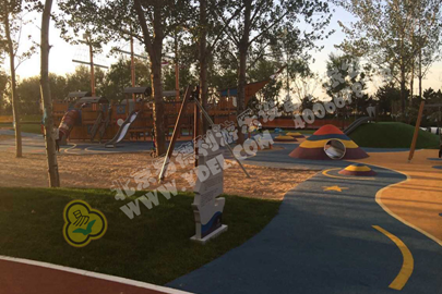 兒童遊樂園戶（hù）外非標（biāo）定製（zhì）遊樂設備三