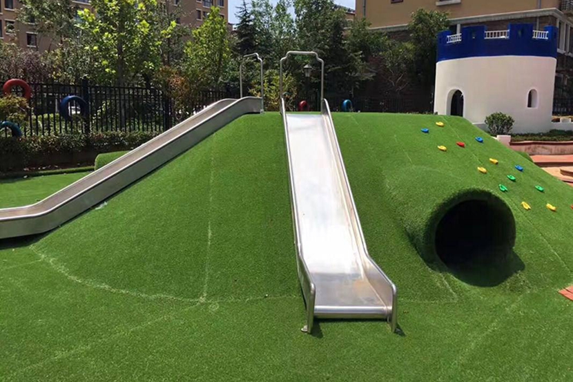 戶外兒童（tóng）不鏽（xiù）鋼直滑滑梯